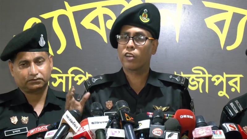 সাংবাদিক তুহিন হত্যার দায় স্বীকার আসামি স্বাধীনের