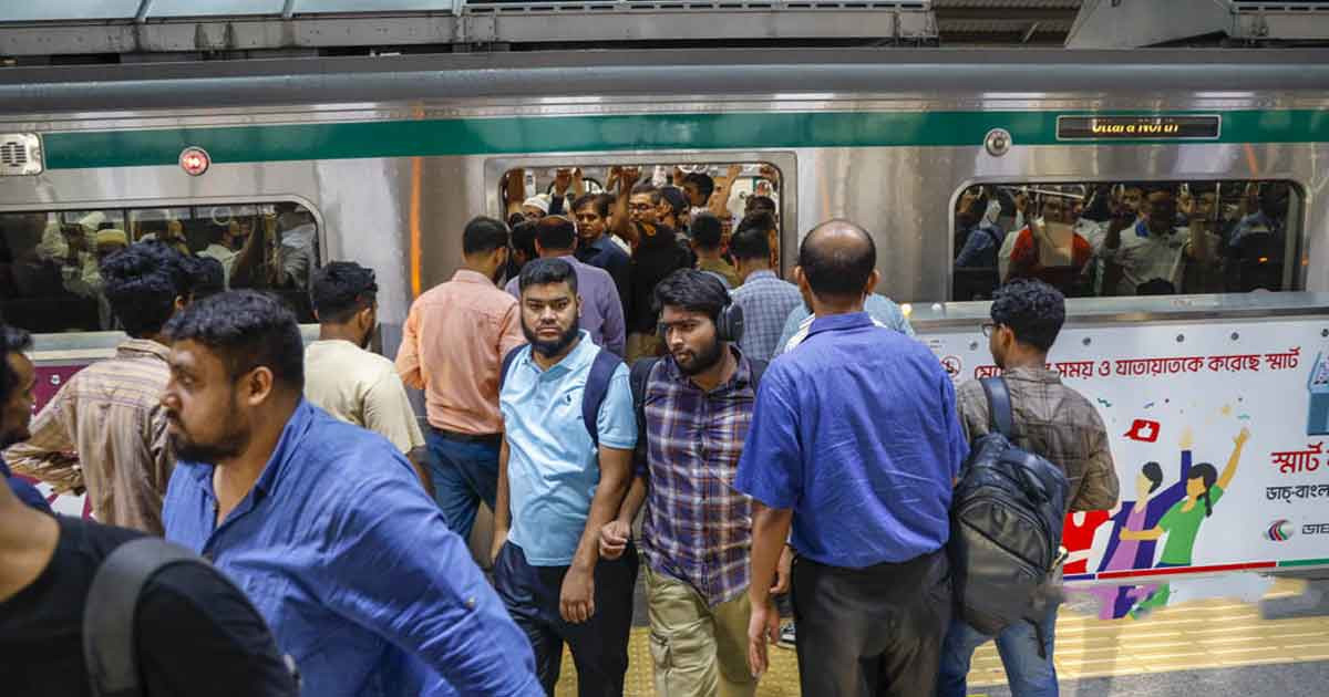 রাতে আংশিক বন্ধ, সকালে স্বাভাবিক মেট্রোরেল চলাচল