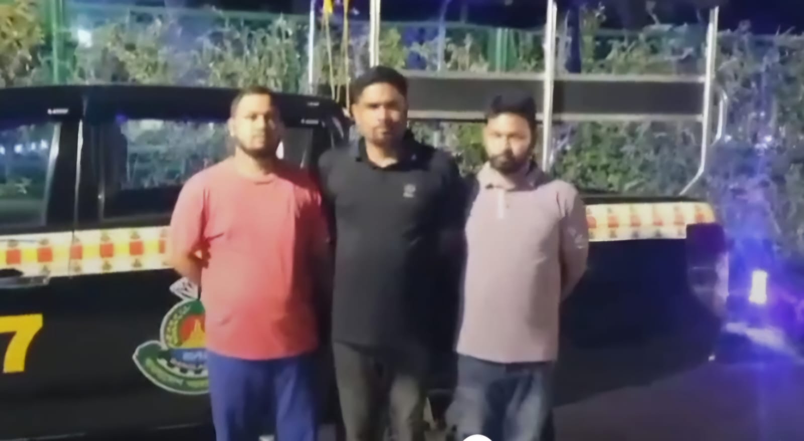 চট্টগ্রামে অবৈধ আগ্নেয়াস্ত্রসহ তিন সন্ত্রাসী গ্রেফতার