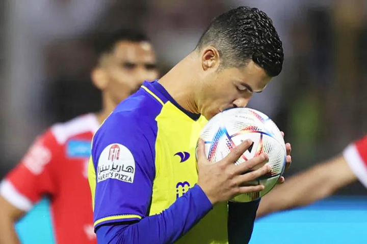 ৯৫০তম গোলের মাইলফলক ছুঁলেন রোনালদো