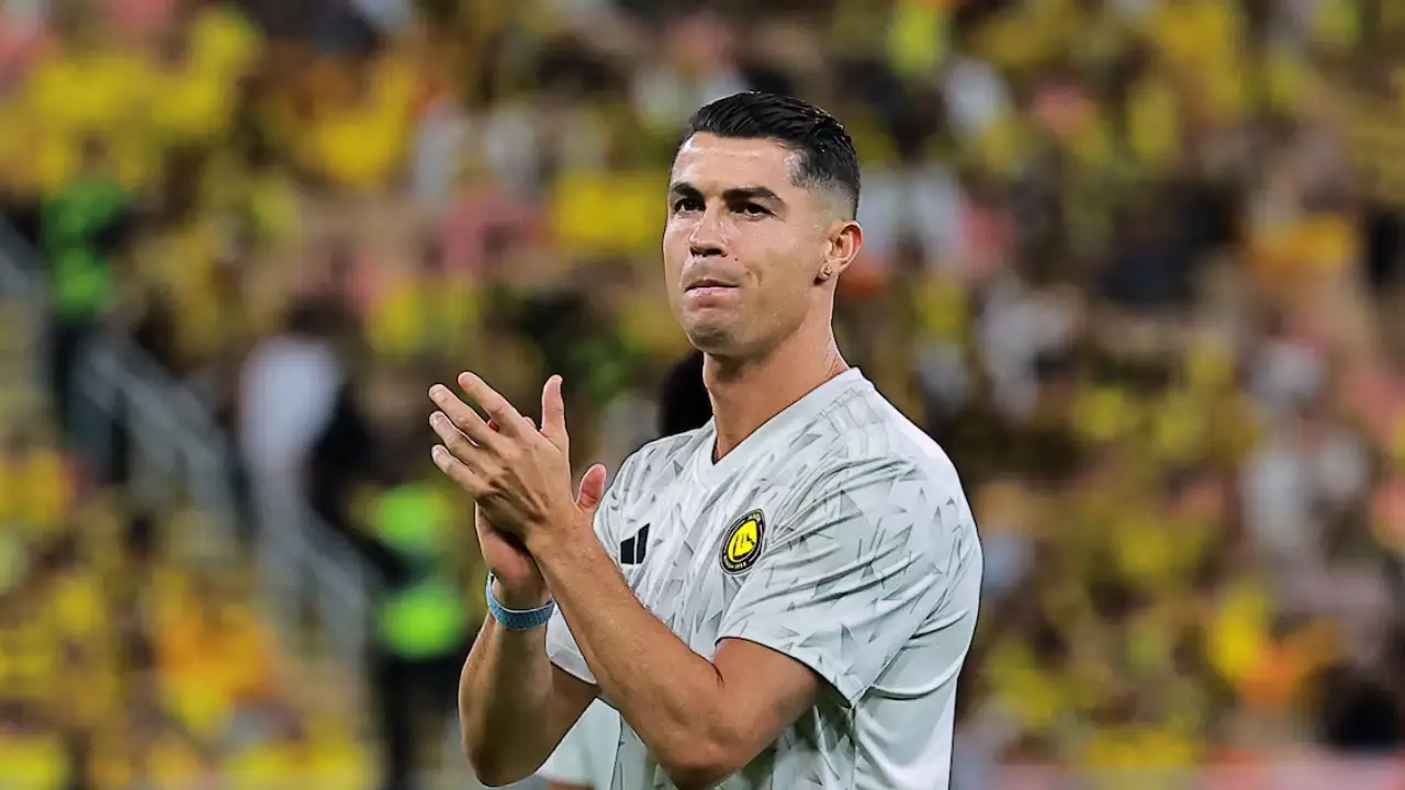 ফুটবলে প্রথম বিলিয়নিয়ার রোনালদো