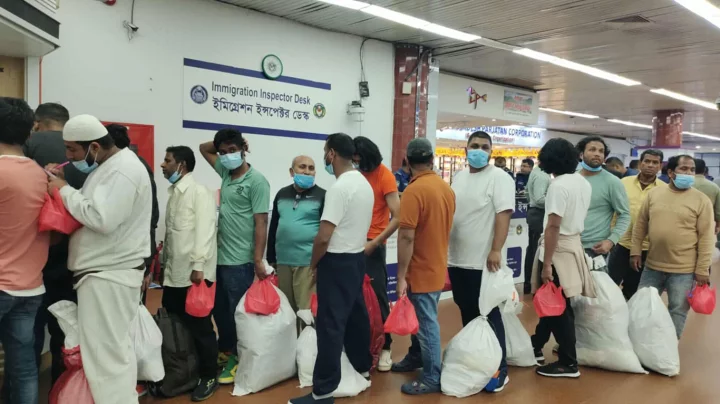 ৩৯ বাংলাদেশিকে ফেরত পাঠাল আমেরিকা
