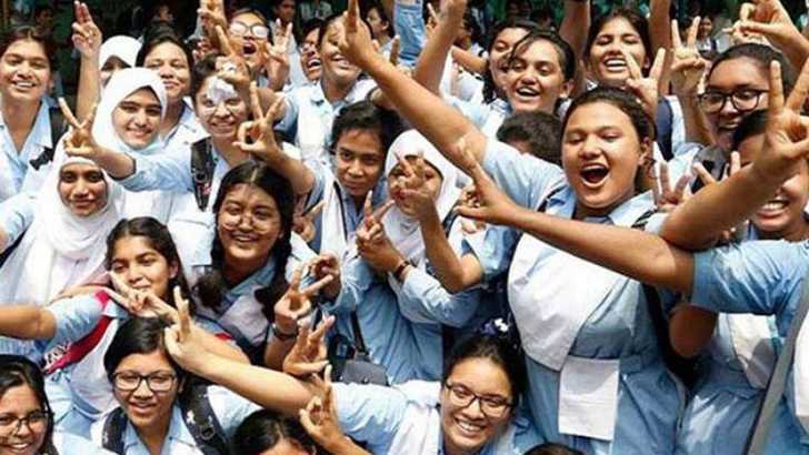 এবারে এইচএসসি ও সমমানের পরীক্ষায় পাসের হার ৫৮.৮৩ শতাংশ