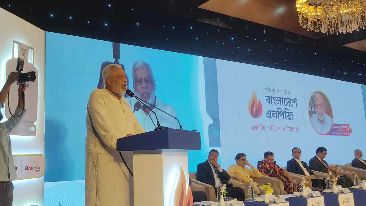 ১ হাজার টাকার কম হওয়া উচিত এলপিজি সিলিন্ডারের দাম: উপদেষ্টা ফাওজুল