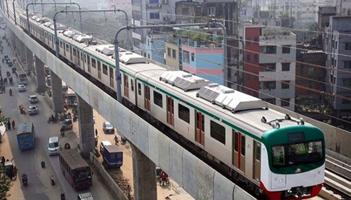 ২৩ ঘণ্টা পর পুরোদমে মেট্রোরেল চালু