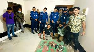 পাবনায় ময়েজ বাহিনীর অস্ত্রের কারখানার সন্ধান