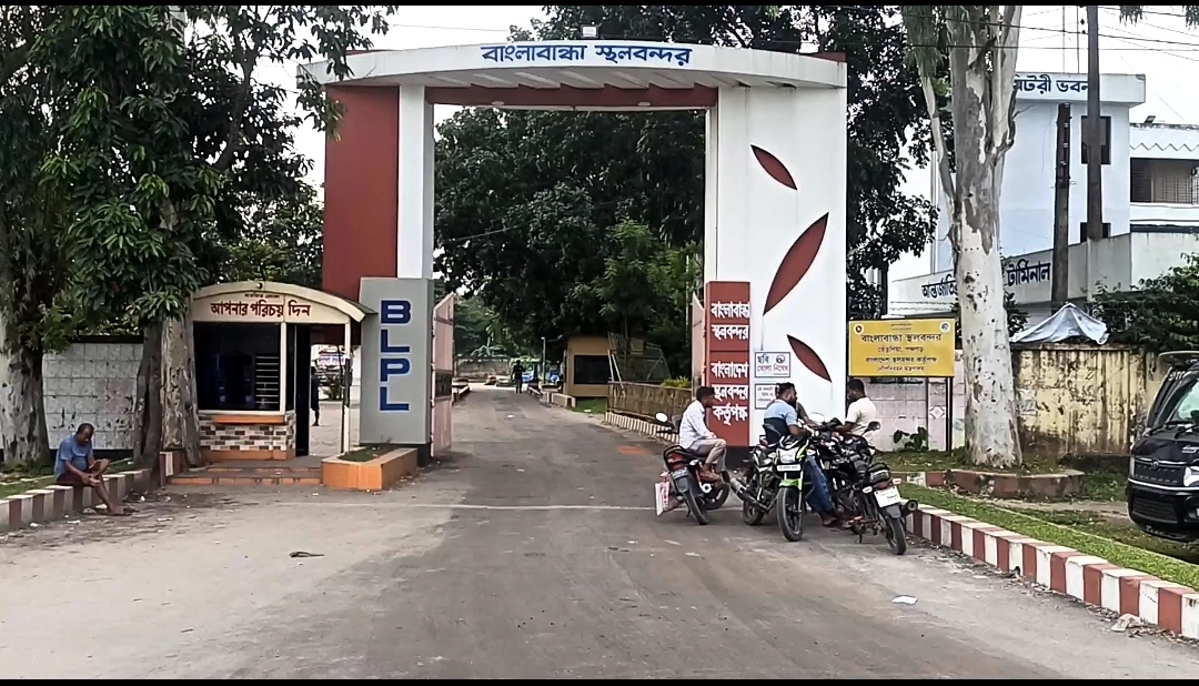 দুর্গাপূজায় টানা ৯ দিন বাংলাবান্ধা স্থলবন্দরে আমদানি-রপ্তানি বন্ধ