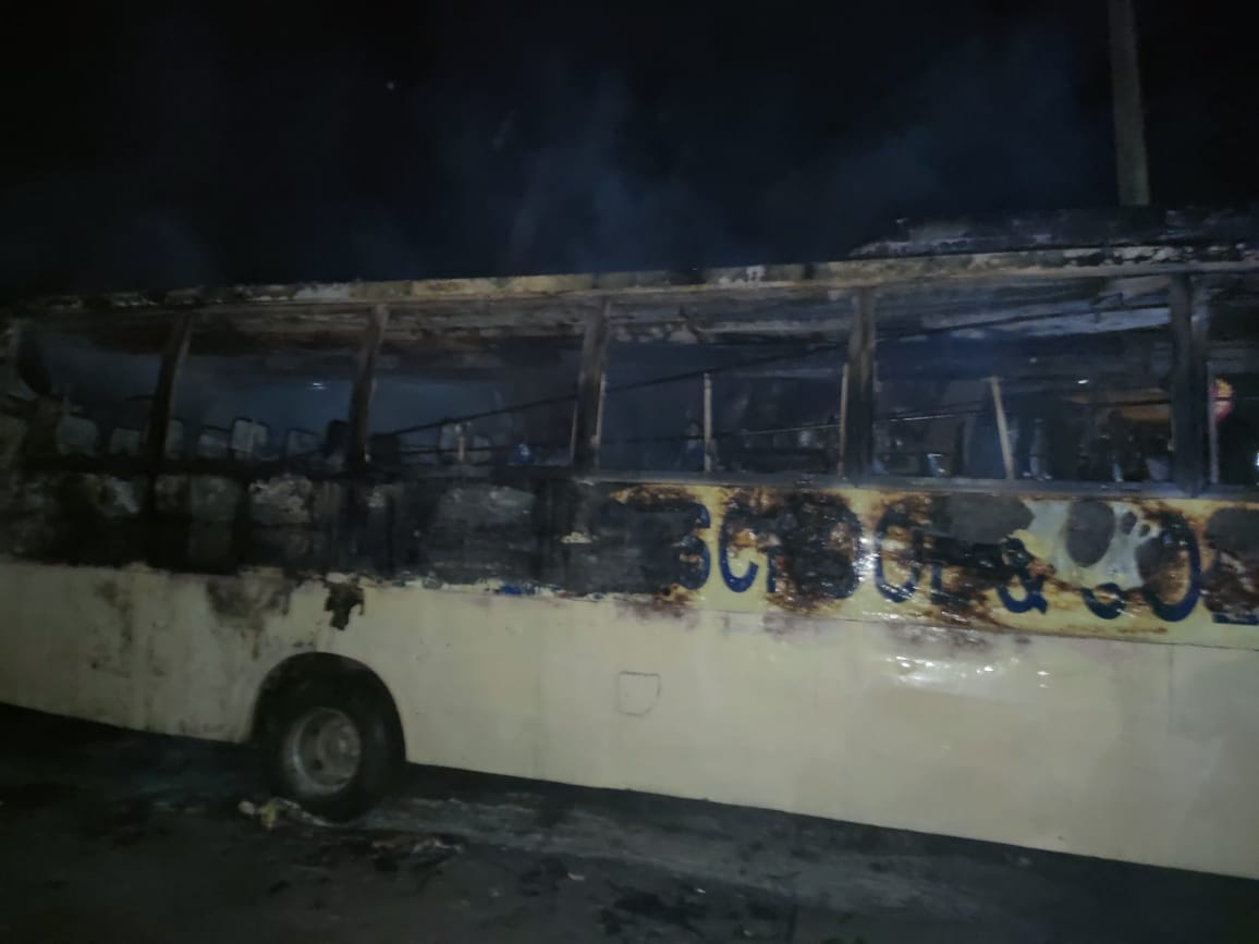 মানিকগঞ্জে তিন স্থানে আগুন, প্রশাসনের ধারণা নাশকতা