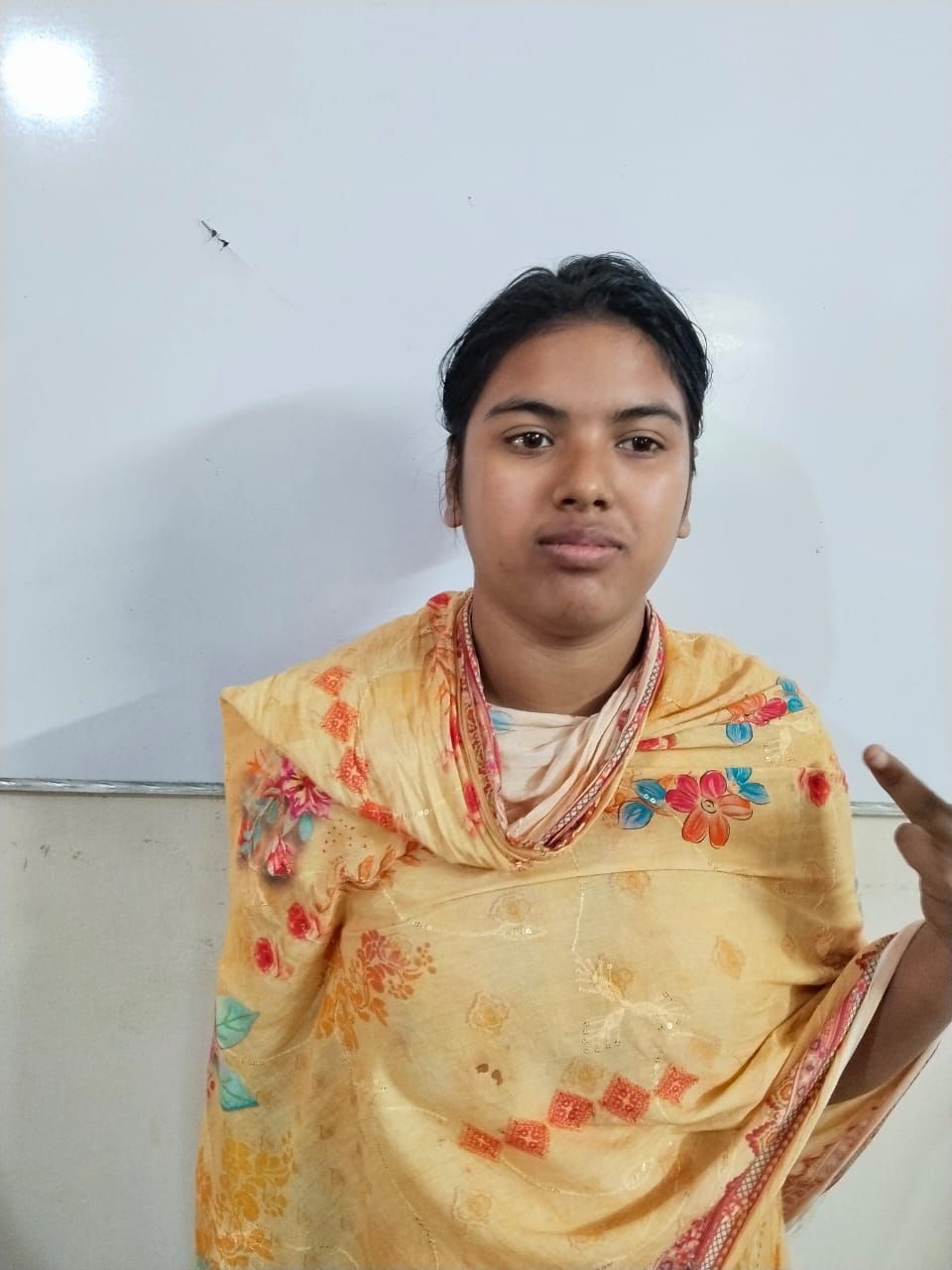 সৈয়দপুরে থানায় আটক নারীর পরিচয় খুঁজছে পুলিশ