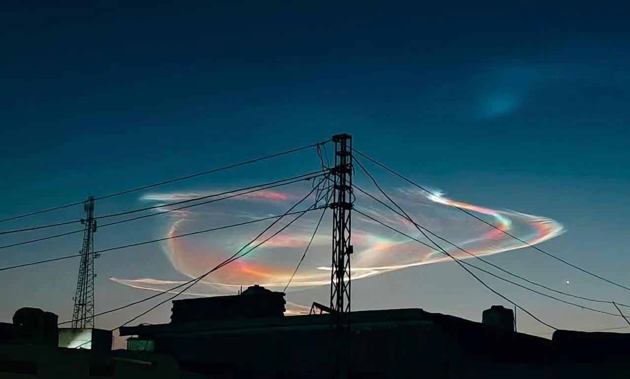 হাইপারসনিক ক্ষেপণাস্ত্র পরীক্ষা নিয়ে রহস্য বাড়ালেন পাক প্রতিরক্ষামন্ত্রী