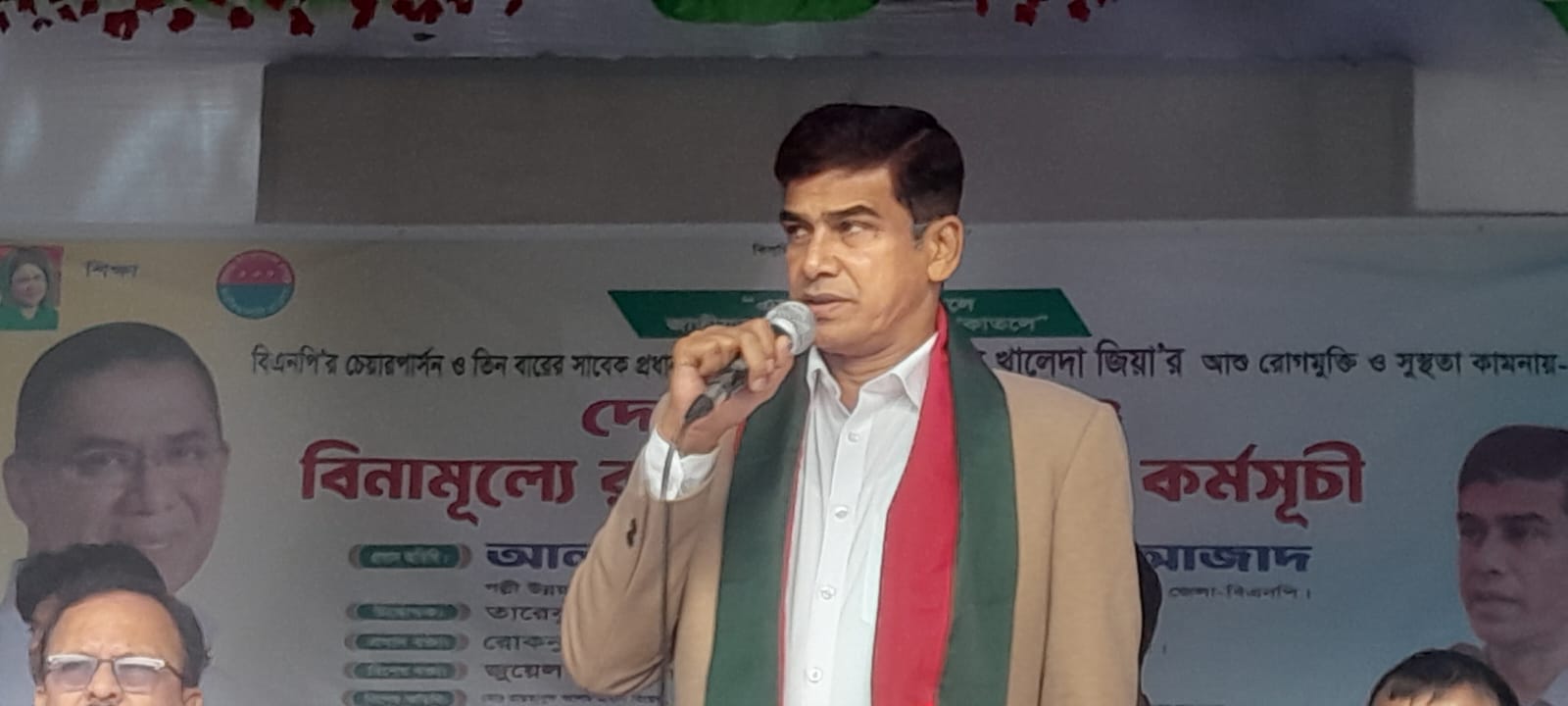 নির্বাচনে ভণ্ডুল হলে প্রত্যাশা হোচট খাবে: ফরহাদ আজাদ