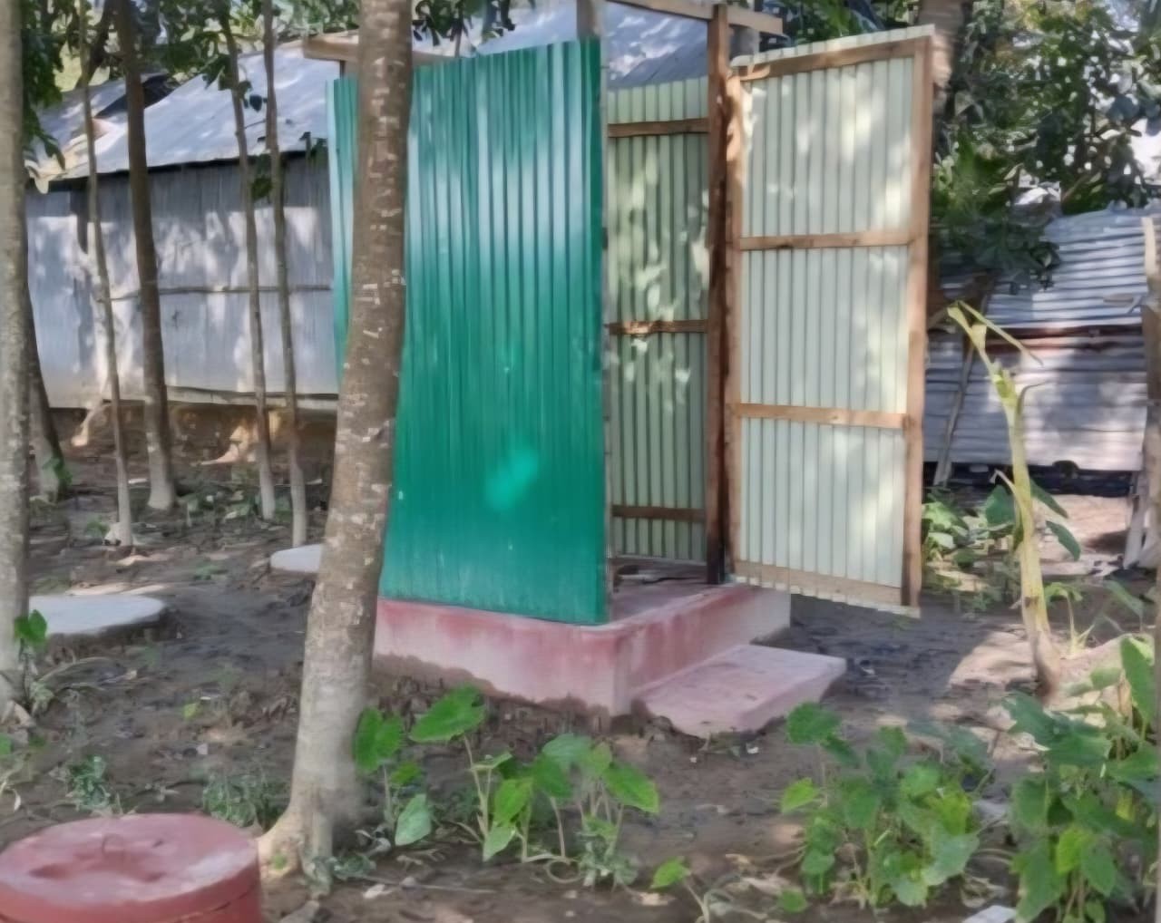 গরীবের ল্যাট্রিনের টাকা পরিচালক তবিবুরের পেটে