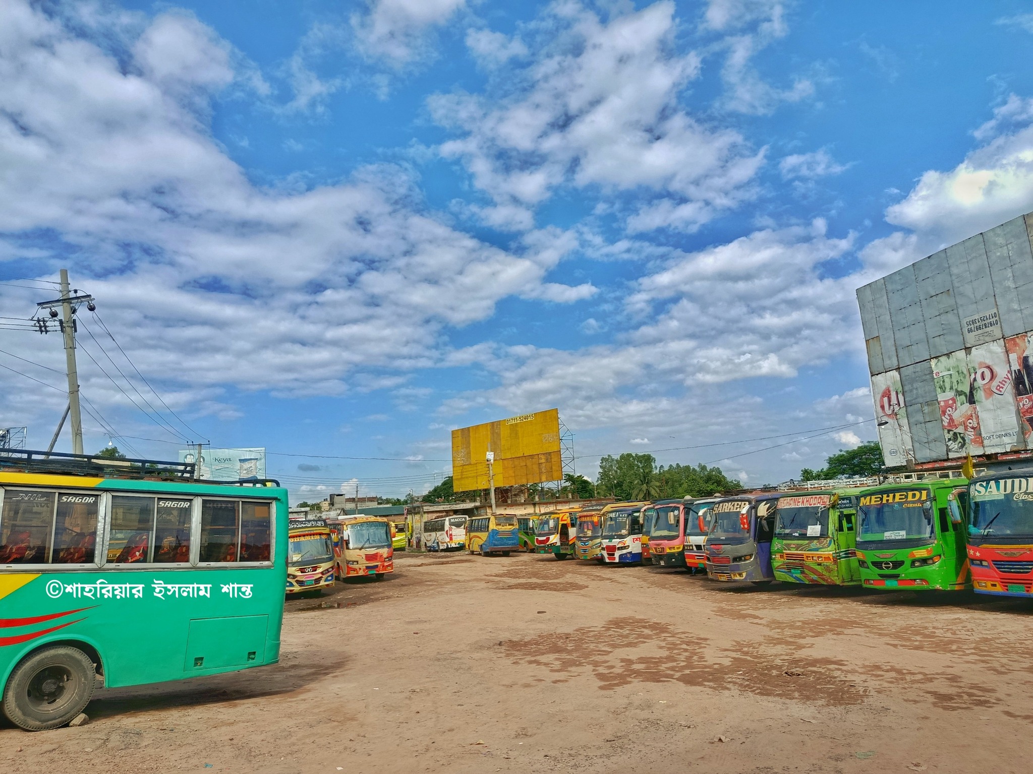 অনির্দিষ্টকালের জন্য রংপুর-নীলফামারী সকল রুটে বাস চলাচল বন্ধ