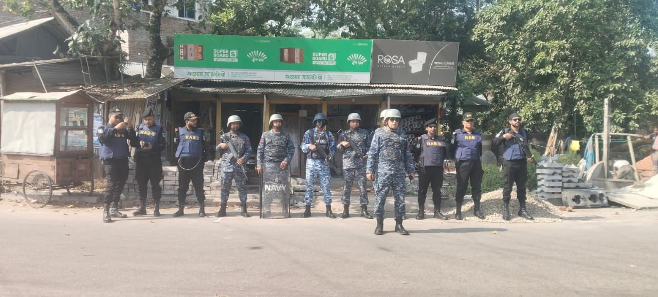 ভোলায় লকডাউন ব্যর্থ, আইনশৃঙ্খলা বাহিনীর সচেতনতায়