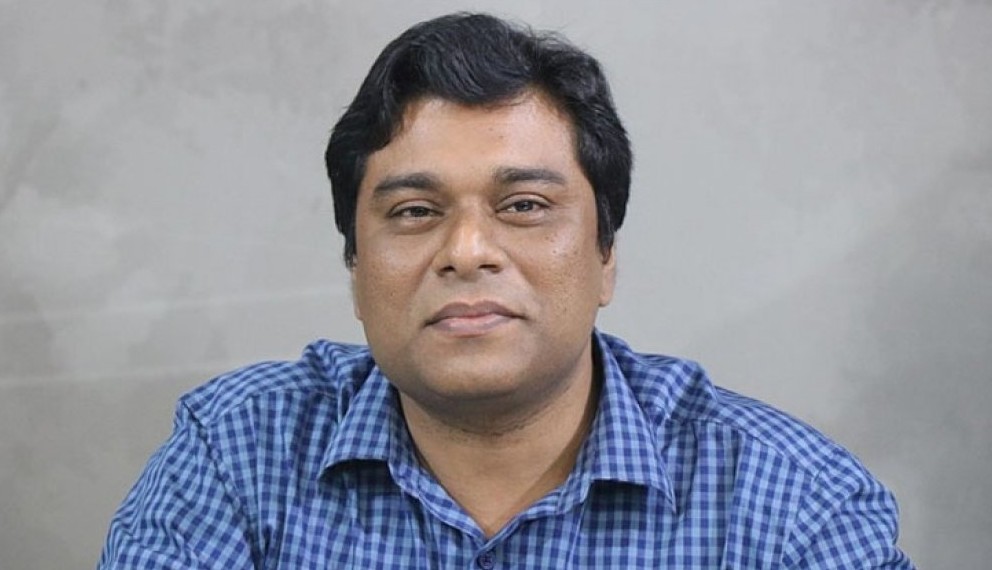 আত্মসমর্পণ করে জামিন পেলেন বাসস এমডি