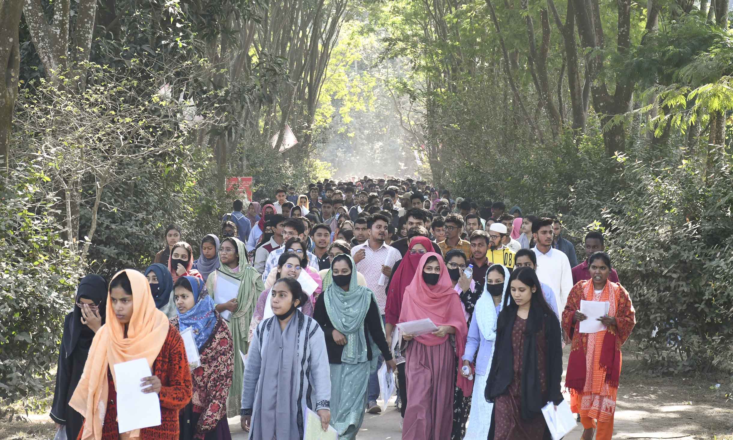 বেরোবিতে ঢাবির ভর্তি পরীক্ষা অনুষ্ঠিত