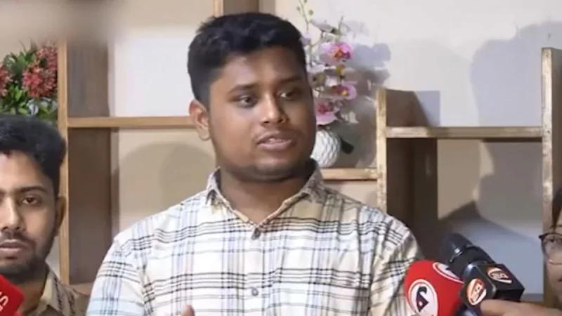 বিমান মাইলস্টোন নয়, সচিবালয়ে পড়া উচিত ছিল : হাসনাত আব্দুল্লাহ