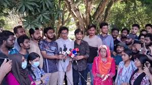 বাকৃবি ভিসিকে প্রকাশ্যে ক্ষমা চাওয়ার আলটিমেটাম