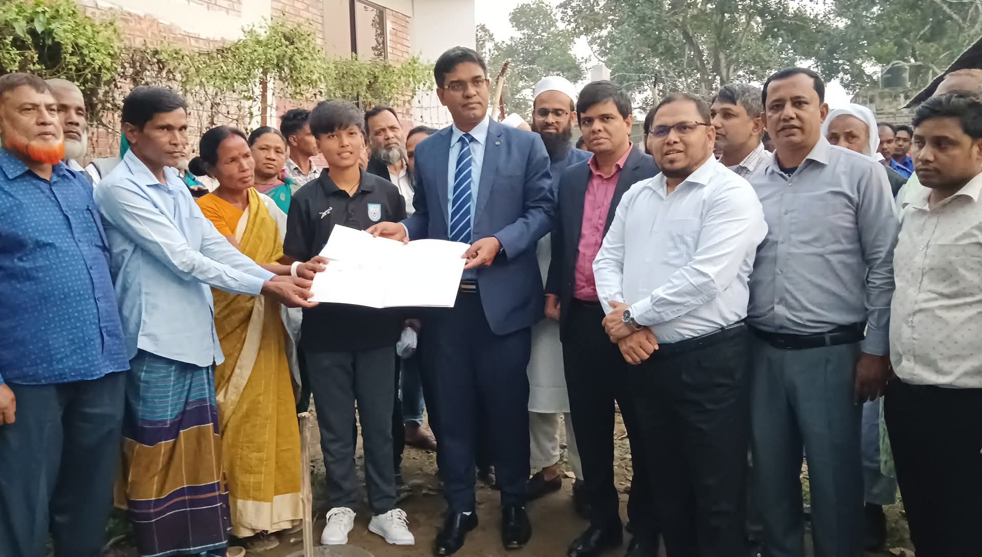 পঞ্চগড়ে তৃষ্ণা পেলেন জমি ও বাড়ি