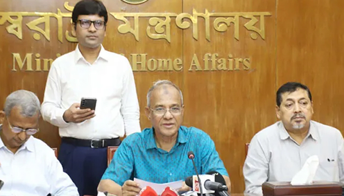 নির্বাচনে বিশৃঙ্খলাকারীদের  বিরুদ্ধে কঠোর ব্যবস্থা নেওয়া হবে: স্বরাষ্ট্র উপদেষ্টা