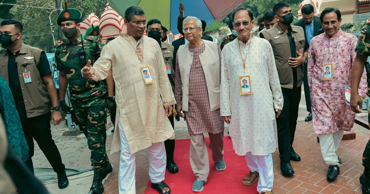 দুর্গাপূজায়  সকলকে সজাগ থাকার আহ্বান প্রধান উপদেষ্টার