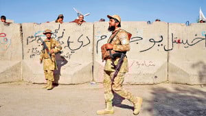 বৃহত্তর সংঘাতের হুমকি তৈরি পাকিস্তান-আফগান লড়াইয়ে