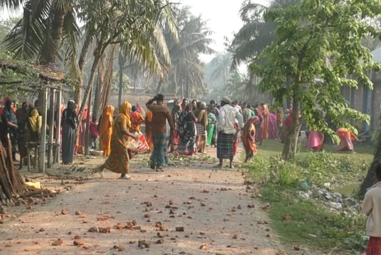 শৈলকুপায় পাওনা টাকা চাওয়া নিয়ে সংঘর্ষ: আহত ৫০