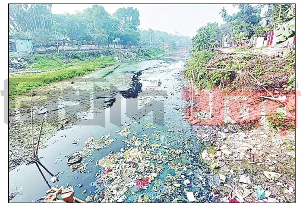 প্রমত্তা নদীগুলো এখন মৃতপ্রায়