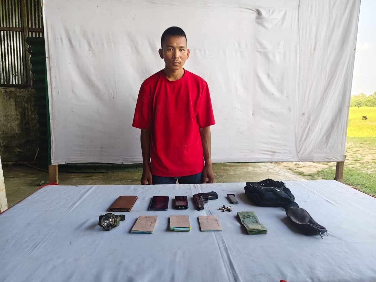 পানছড়িতে বিদেশি অস্ত্র ও গোলাসহ সন্ত্রাসী মিলন ত্রিপুরা আটক