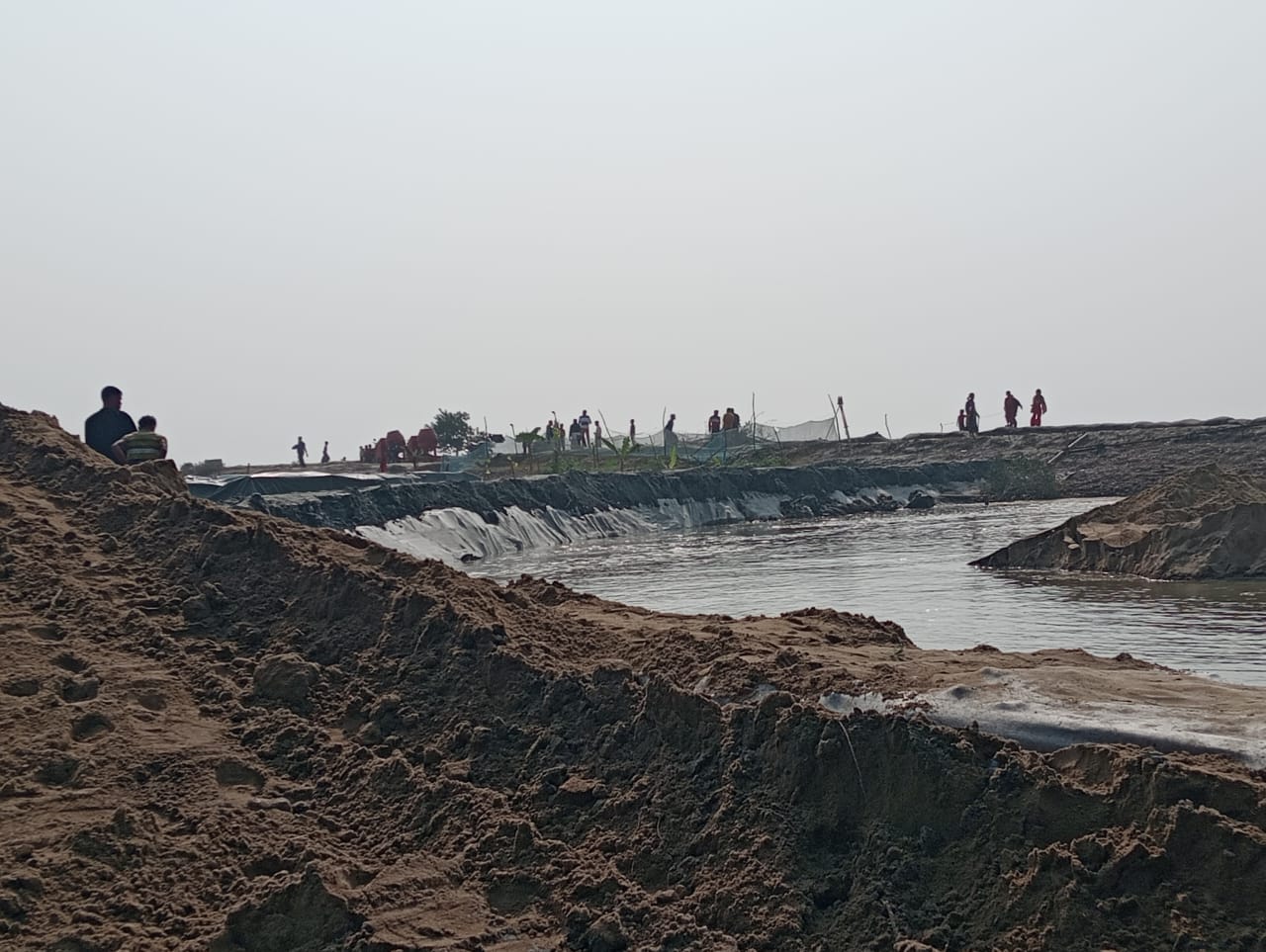 মেগা প্রকল্পে অনিয়ম ও ধীরগতি