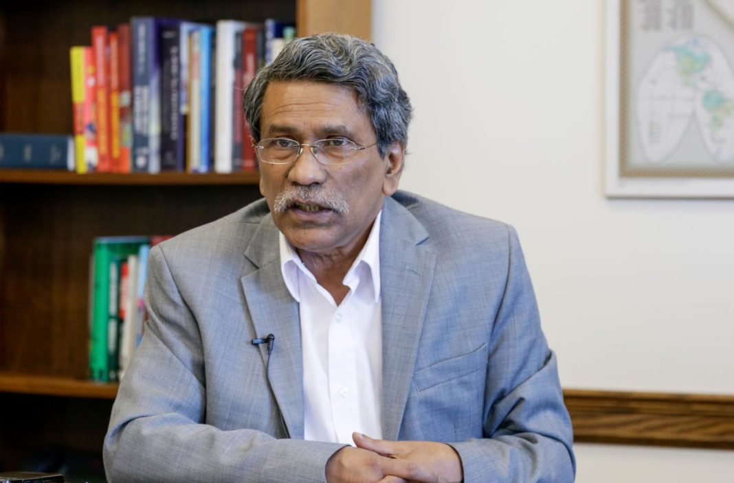 যে কোন প্রক্রিয়ার মধ্য থেকে সবাইকে এক ধরনের সিদ্ধান্ত গ্রহণ করতে হবে- আলী রীয়াজ