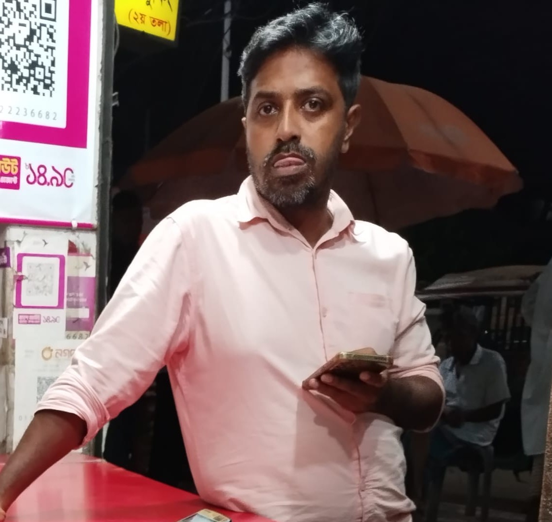 খুলনায় প্রকাশ্যে ঔষুধের দোকানে  হামলা, বাড়ছে শঙ্কা