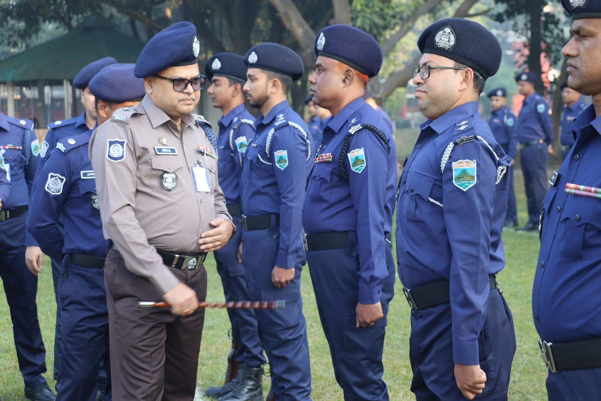 চাঁপাইনবাবগঞ্জে মাস্টার প্যারেড ও মাসিক কল্যান সভা