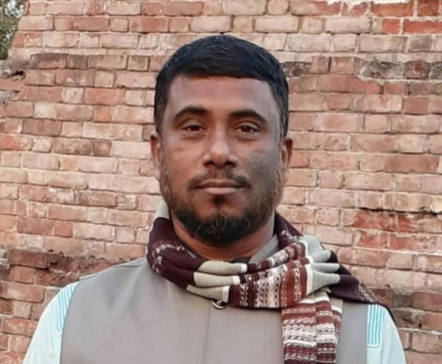 বহিষ্কৃত প্রধান শিক্ষকের পুর্নবহাল চান না অভিভাকরা