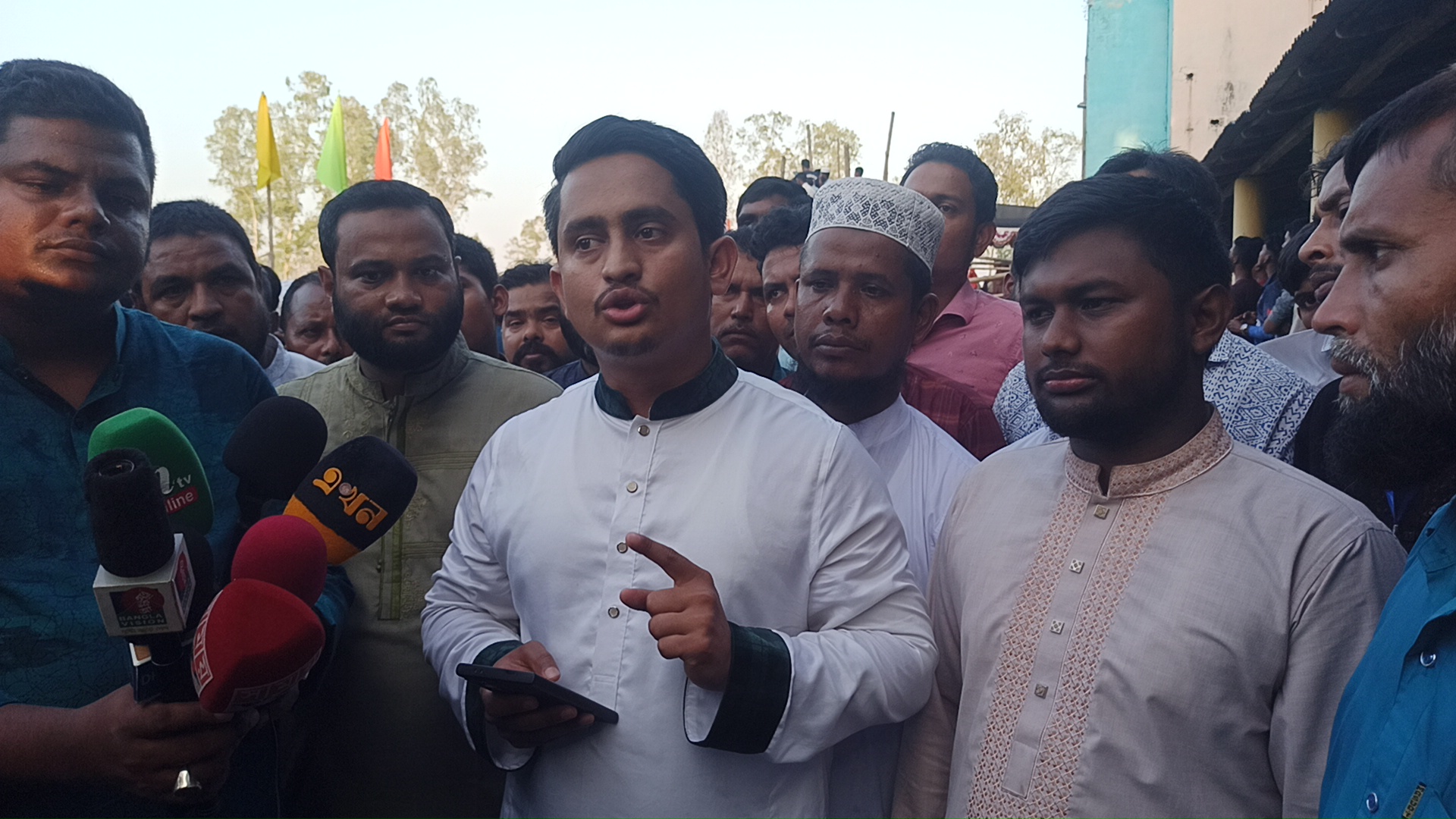 কিছুদিন পরে দেখা যাবে এই অভ্যূত্থানটাই নাই : সারজিস