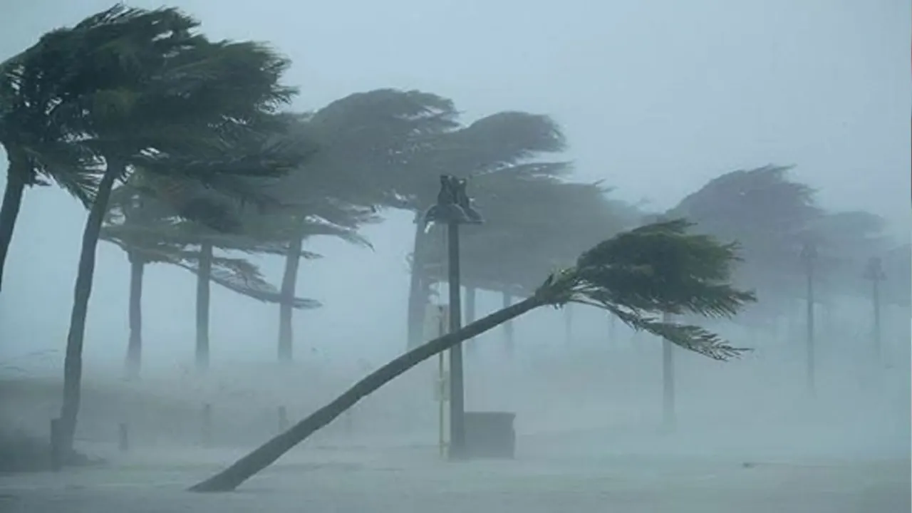 দুপুরের মধ্যে ১০ জেলায় ঝড়ের আভাস