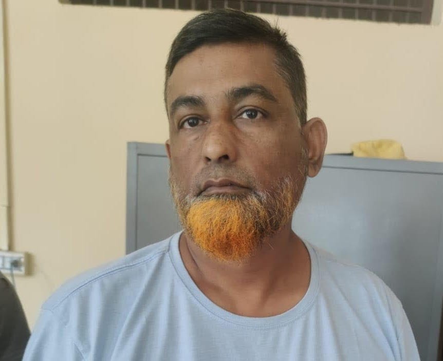 রংপুরে সাবেক ইউনিয়ন চেয়ারম্যান গ্রেফতার
