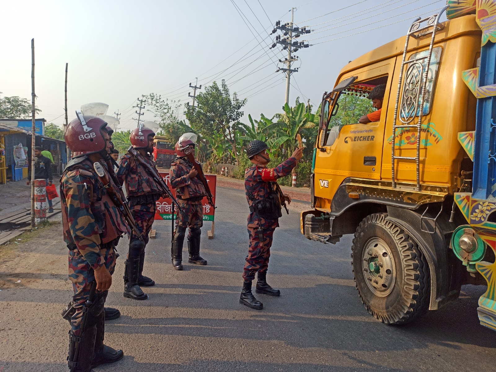 খুলনায় এনসিপি নেতাকে গুলির ঘটনায় সাতক্ষীরা সীমান্তে বিজিবির টহল জোরদার