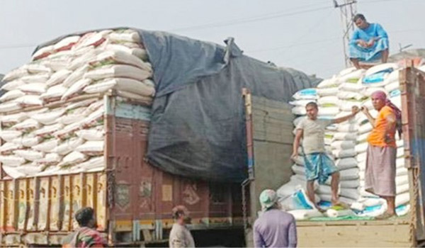 তিন মাসে ভোমরা বন্দরে ১.৭ লাখ মেট্রিক টন চাল আমদানি