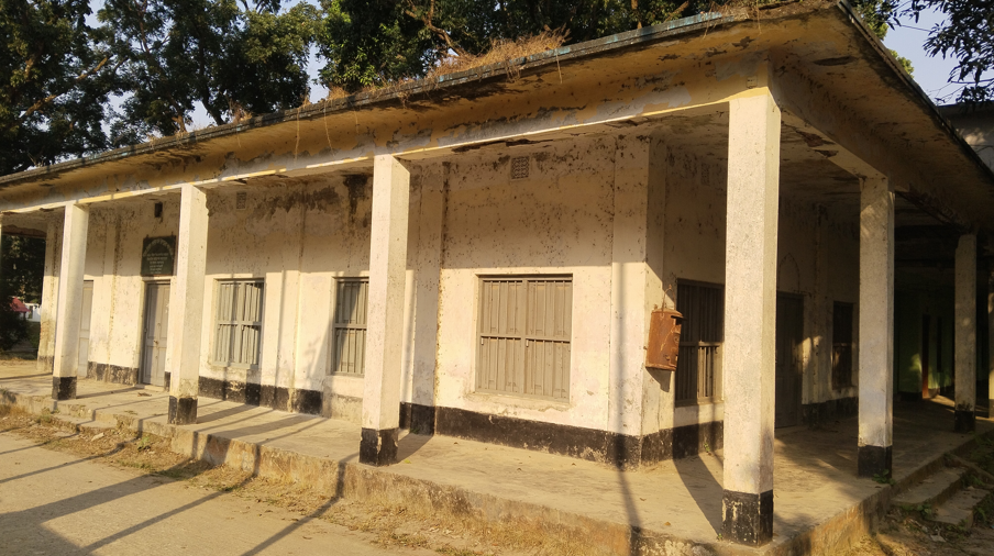 সাটুরিয়ায় নিলামে অনিয়মের অভিযোগ