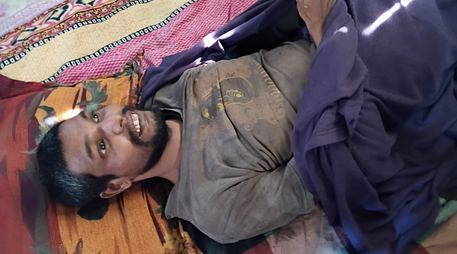 বাঁচতে চায় খোরশেদ