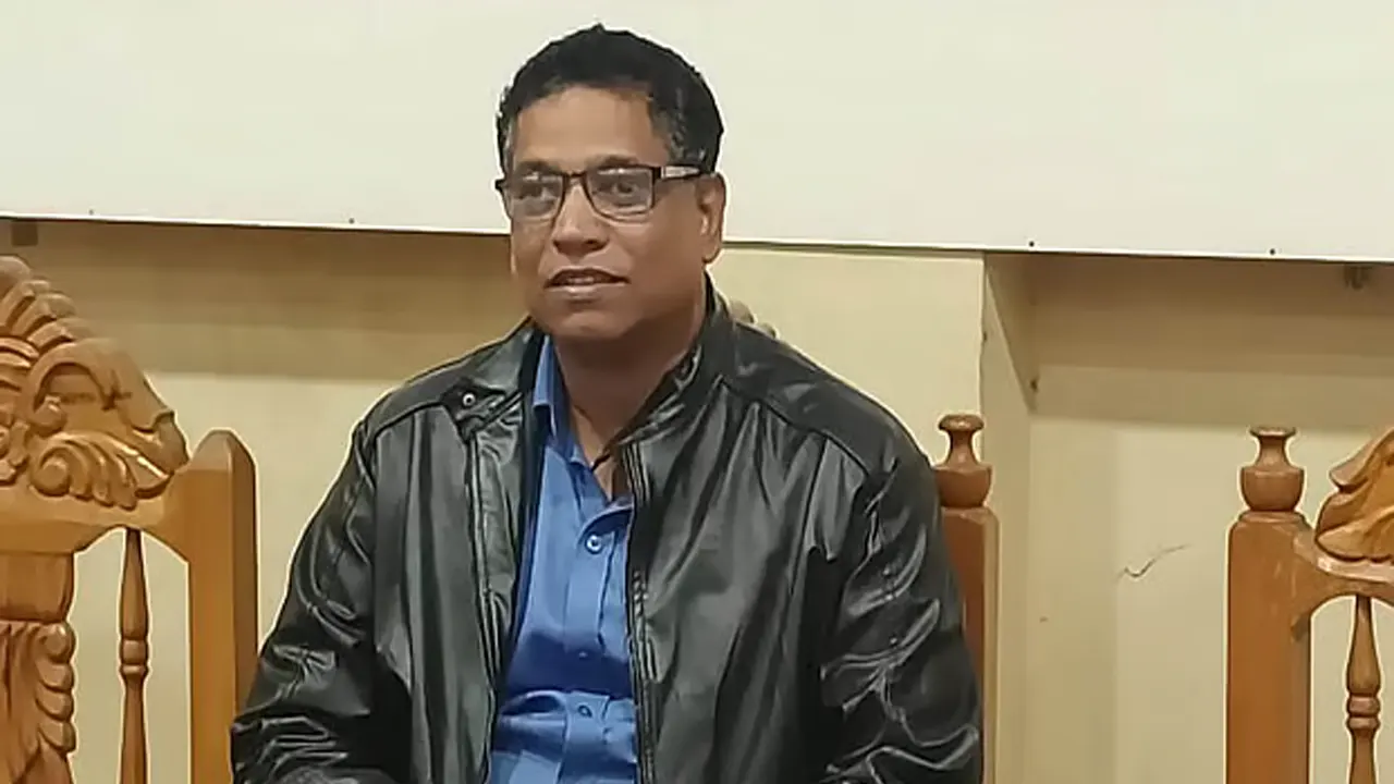 সীতাকুন্ডে মব সৃষ্টি করে সাংবাদিকের ওপর হামলা