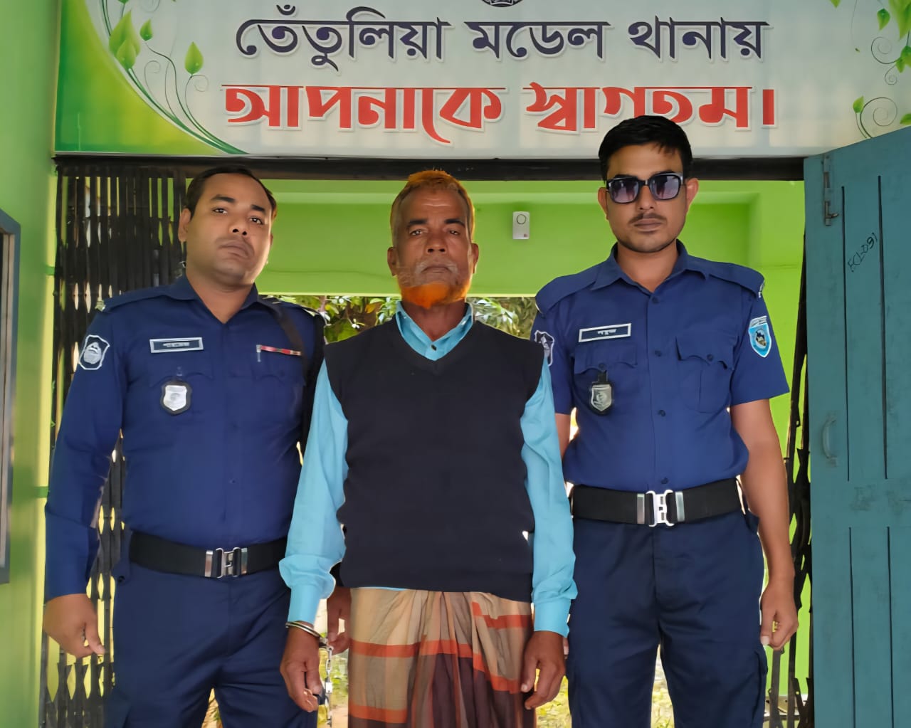 তেঁতুলিয়ায় হাত-পা বেঁধে ধর্ষণে অন্তঃসত্ত্বা স্কুলছাত্রী