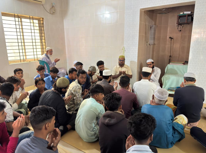 বাগেরহাটে বেগম খালেদা জিয়ার সুস্থতা কামনায় ছাত্রদলের দোয়া মাহফিল