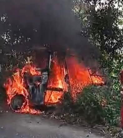 টাঙ্গাইলে সিএনজি দুর্ঘটনায় আগুনে পুড়ে যাত্রী নিহত