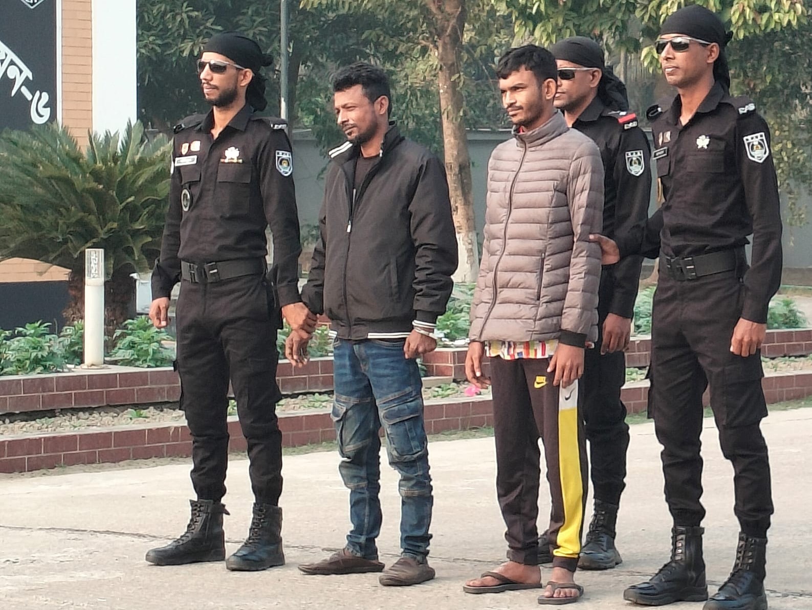 খুলনায় মোতালেব সিকদার গুলিবিদ্ধের ঘটনায় শুটার ঢাকাইয়া শামীম গ্রেফতার