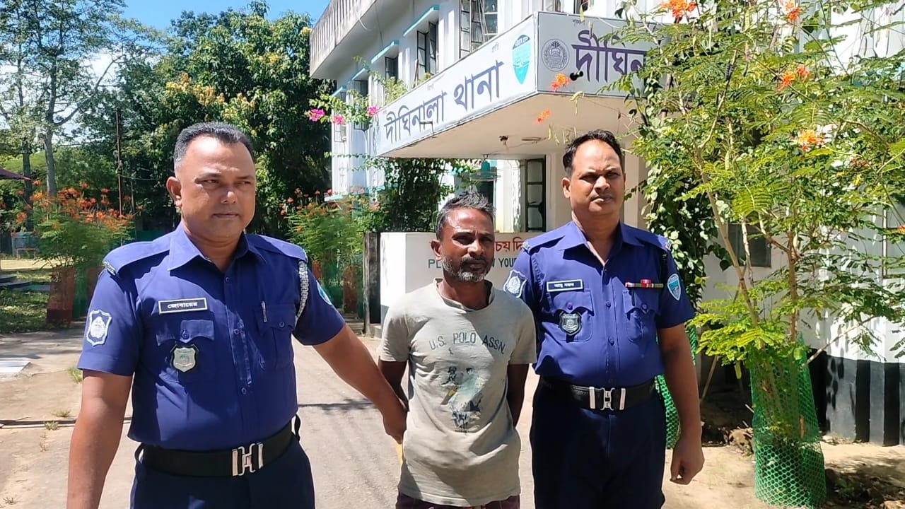 দীঘিনালায় যাবজ্জীবন সাজাপ্রাপ্ত আসামি আওয়ামী লীগ নেতা গ্রেফতার