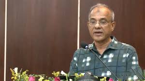 নেতাদের তেল দিয়েন না: পুলিশের উদ্দেশ্যে স্বরাষ্ট্র উপদেষ্টা