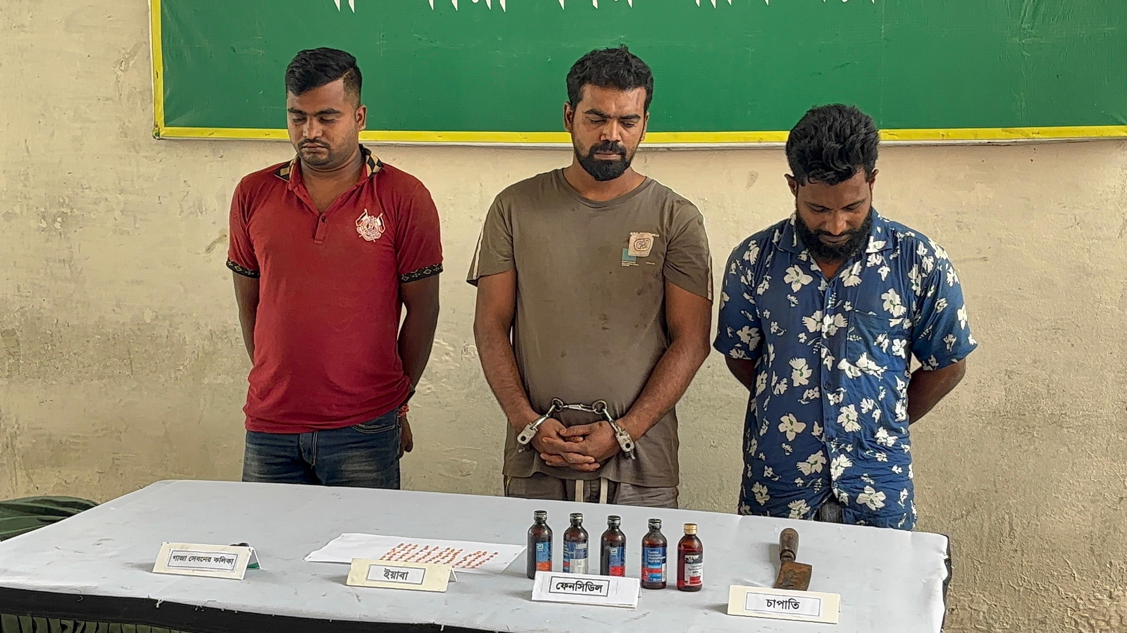 দুই সহযোগীসহ ভয়ঙ্কর সন্ত্রাসী কোপা মাসুদ গ্রেফতার