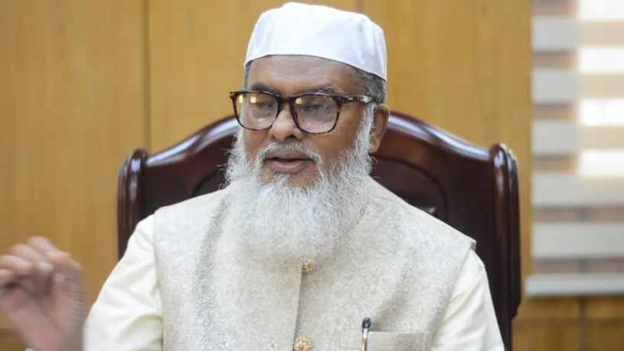 জামায়াত আমিরের বাসায় ধর্ম উপদেষ্টা ড. আ ফ ম খালিদ হোসেন